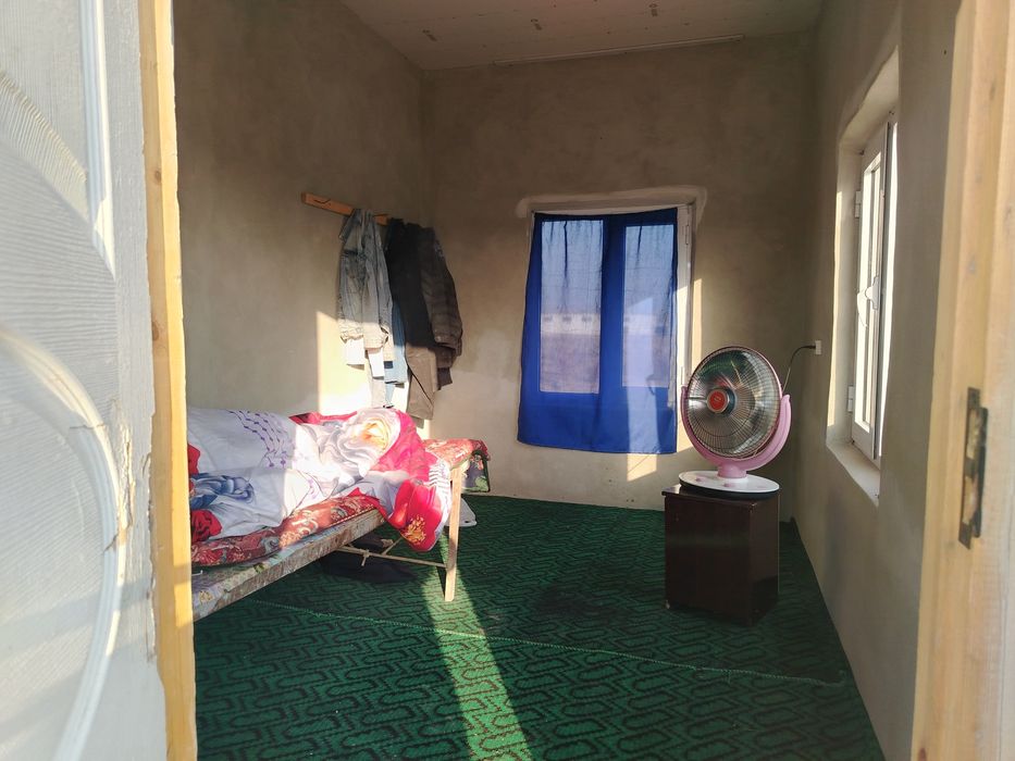 Таййор база безнеслари билан