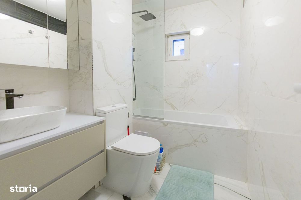 De vânzare apartament cu 3 camere, parcare inclusa, Rogerius.