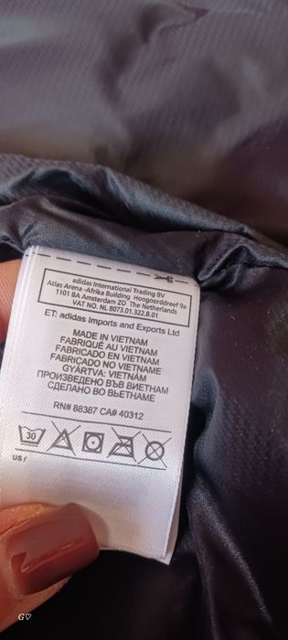 Оригинално яке Адидас S  размер  с гъби пух