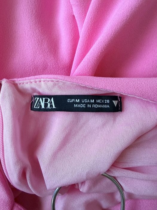 Rochie roz Zara, M, cu crapatura