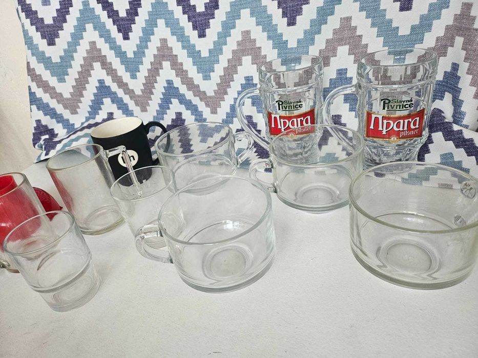 Набор посуды (разные стаканы)