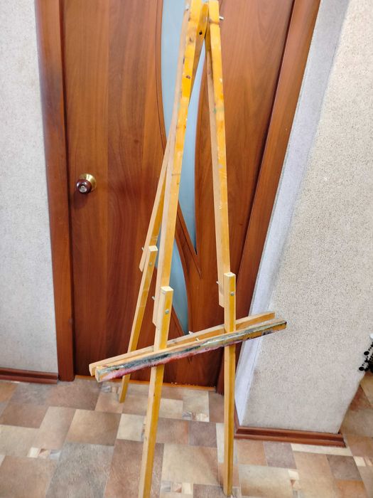 Продам триногу художественную