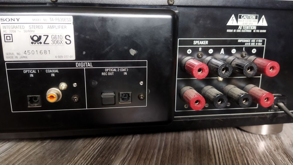 Продавам усилвател Sony TA-F630 ESD
