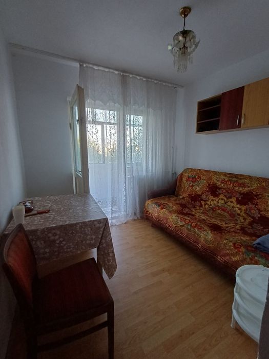 Închiriez apartament