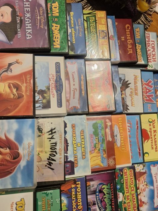 Видеокасети и DVD