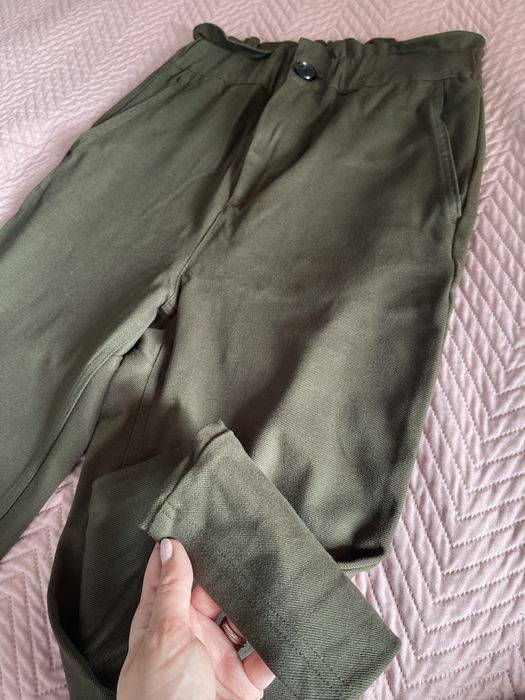 Vând pantaloni zara