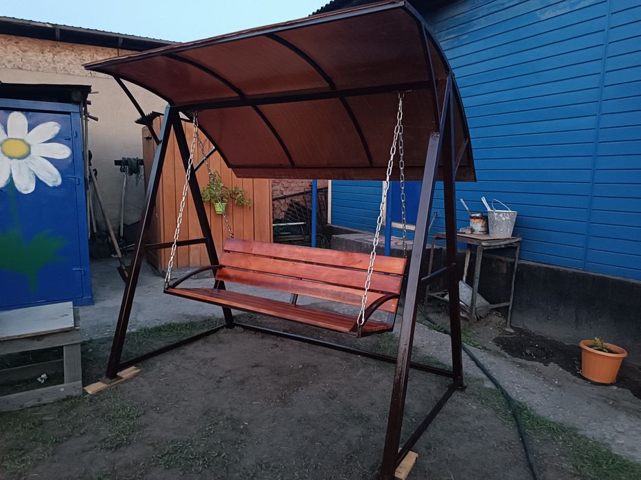 Качеля садовая на цепях