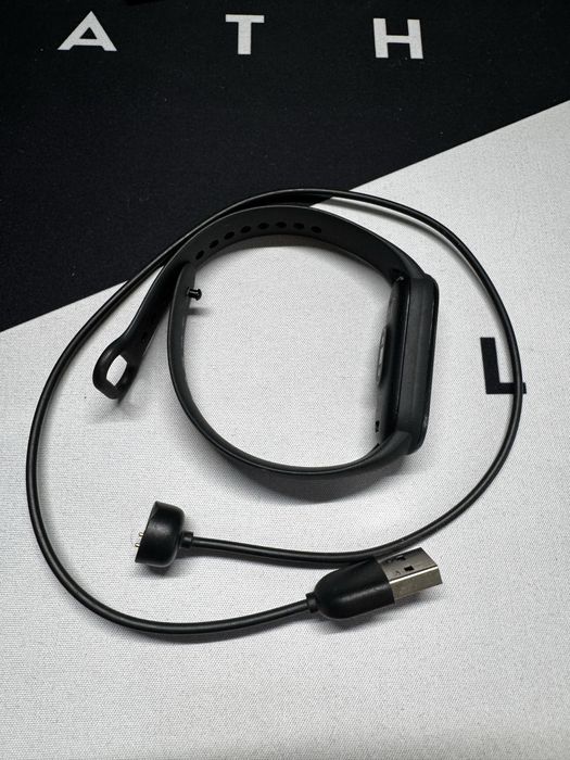 Продаю Mi Band 4, 5