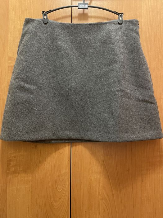 Пола с примес на вълна, закупена от Reserved, размер L