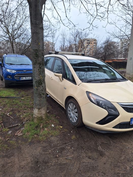 Opel Zafira 2.0 an 2014