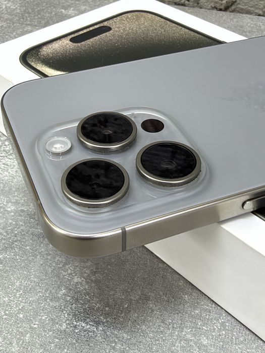 Продам Iphone 15 pro 256 гб