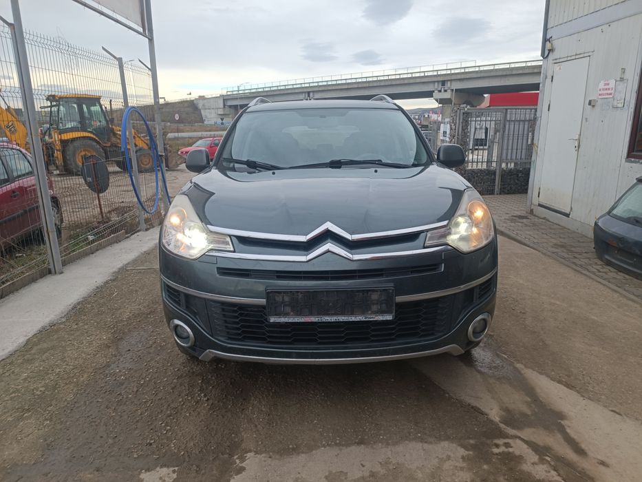 Dezmembram Citroen C-Crosser, an 2009, motor 2.2 HDI