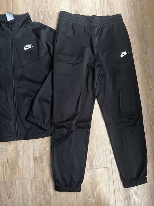 Екип комплект за момче Nike размер XL  158 - 170 см