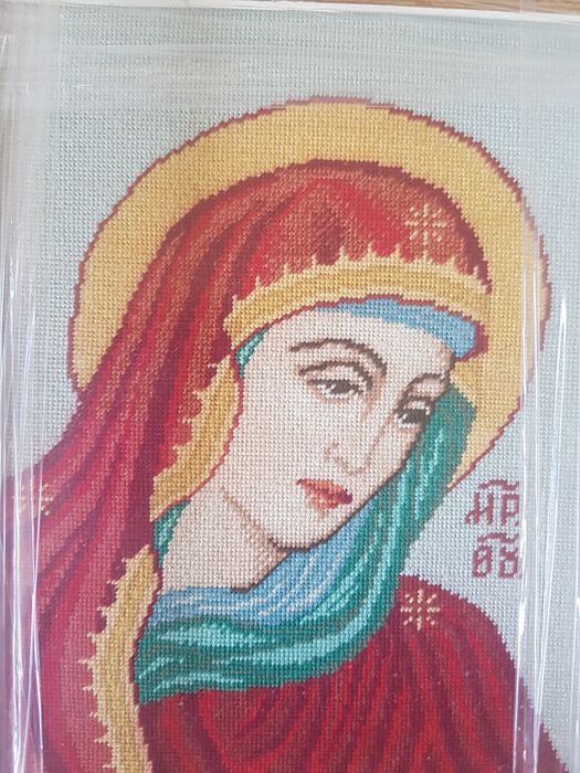 Нов гоблен  с рамка Богородица