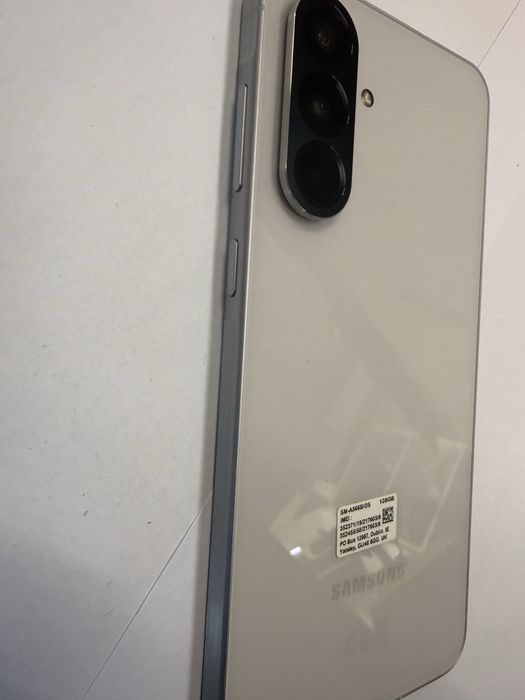Samsung a56 128gb Перфектен!