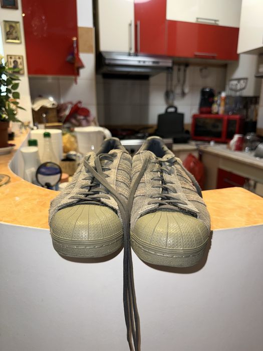 Vand urgent adidas superstar 42,5