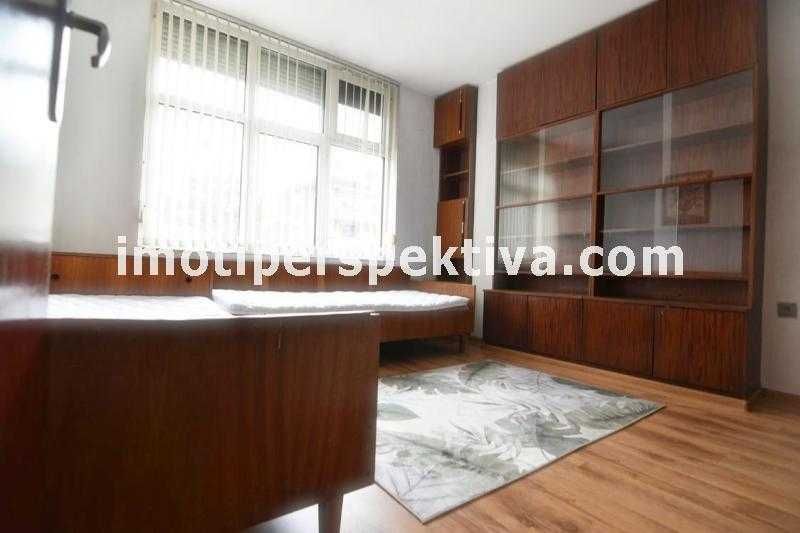 Продава се Тристаен апартамент в Пловдив, Кючук Париж - 100 кв.м за 2300 €/кв.м - Снимка #8