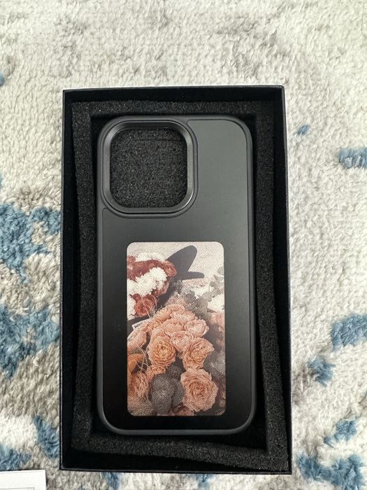 Умный чехол с экраном