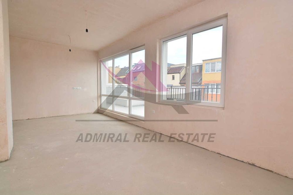 Продава се Четиристаен апартамент в Варна, Левски - 132 кв.м за 1070 €/кв.м - Снимка #1