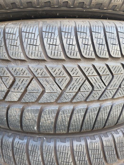 4 бр зимни 235/60/18 Pirelli