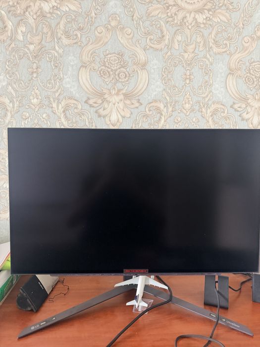 Монитор 26.5 oled