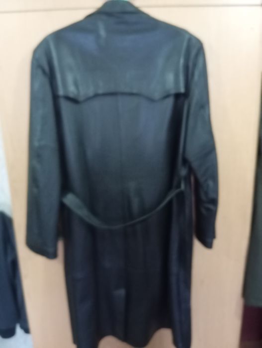 Продам кожаный мужской плащ