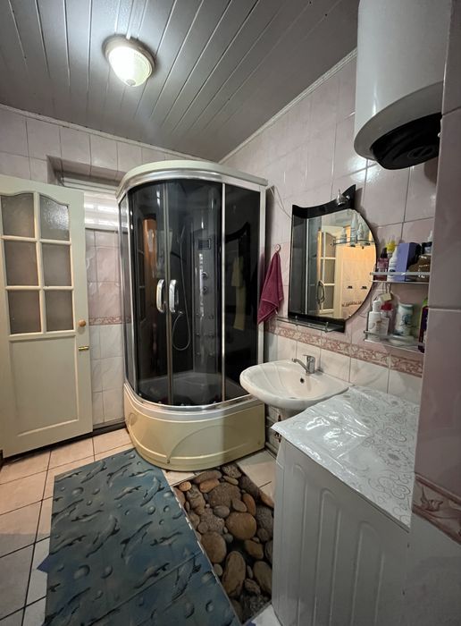 Продается отдельный дом в хорошем районе