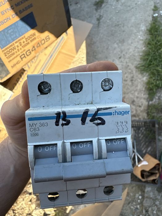 Intrerupator automat tripolar Hager MY363 C63 4500A siguranta electrica profesionala trifazica pentru tablou electric industrial sau rezidential