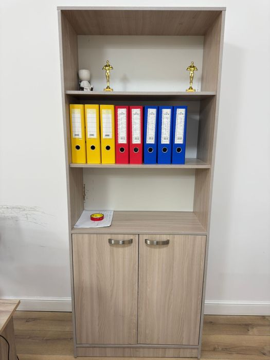 Продаются офисные шкафы