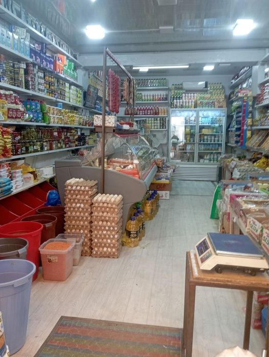 Konechka(to’qimachi) bozorida do’kon ijaraga beriladi yoki sotiladi