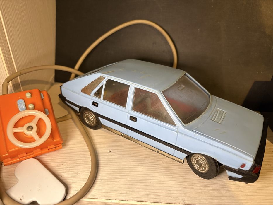 Винтидж Полска кола Fiat polonen с дистанционно