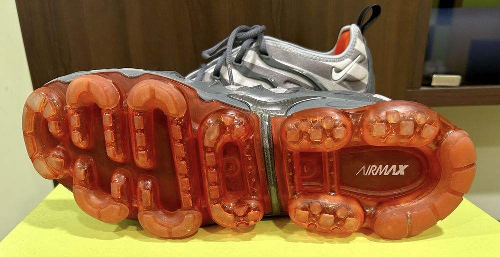 Nike Air VaporMax Plus 'Wolf Grey Monsoon Blue'