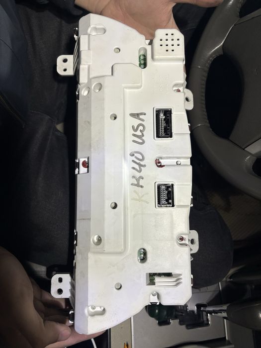 Щиток приборов камри 40