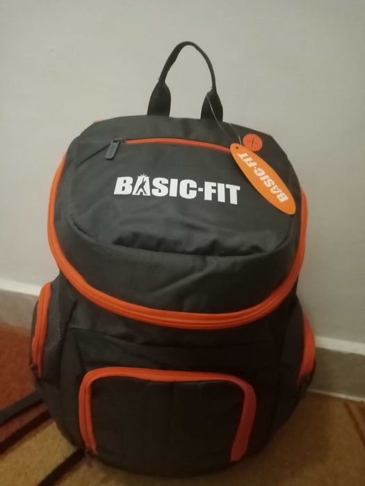Голяма спортна раница BASIC-FIT нова