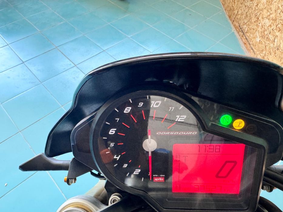 Aprilia Dorsoduro 750