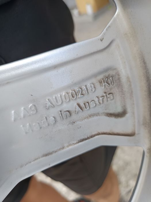 Оригинални нови джанти за Audi Q3 5x112 17цола