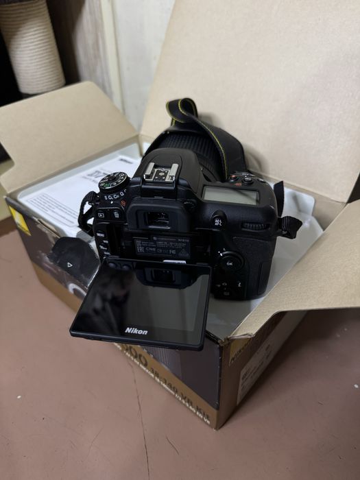 Nikon D7500 + объектив 18-140 mm