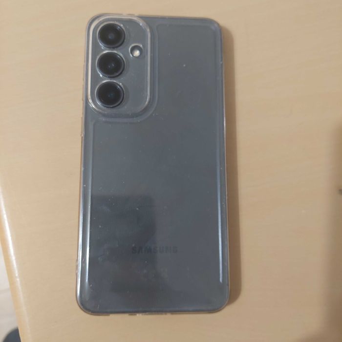 Samsung  Galaxy  S24 FE