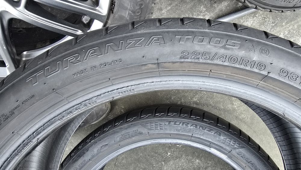 2 anvelope vară Bridgestone RSC  225/40/19 -dot 2022