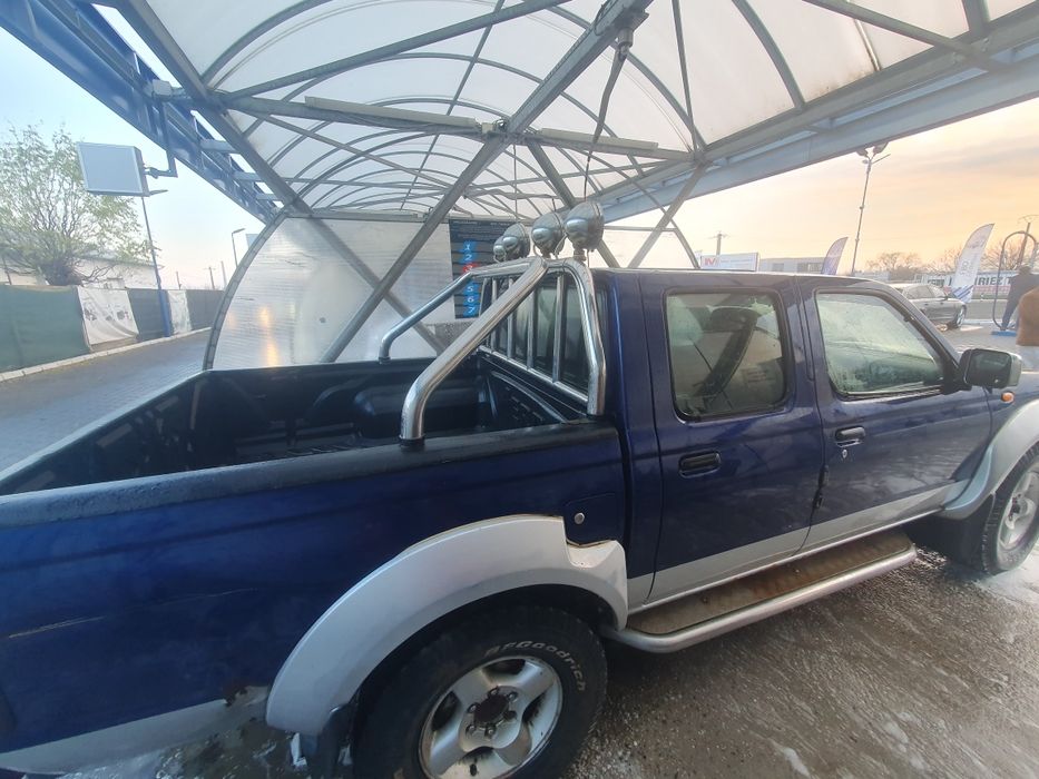 Nissan Navara D22