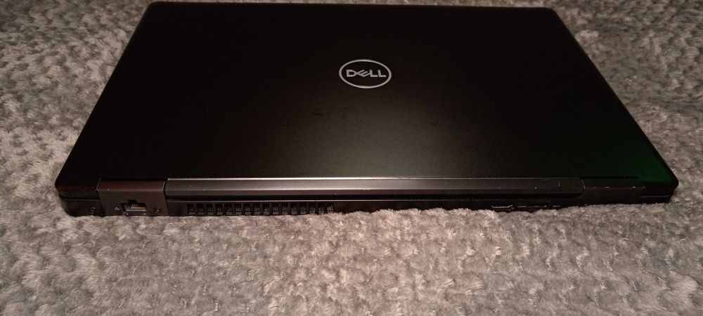 Vand-Laptop Dell Latitude 5590-i7-8650U.vPro.Sau schimb cu PS 5+manete
