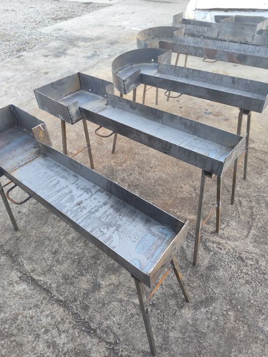 Шашлик жасайтын заттар шампурлар бар