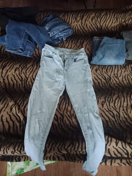 Срочно Продам джинсы