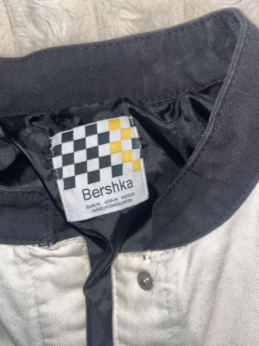 Яке Bershka, М размер