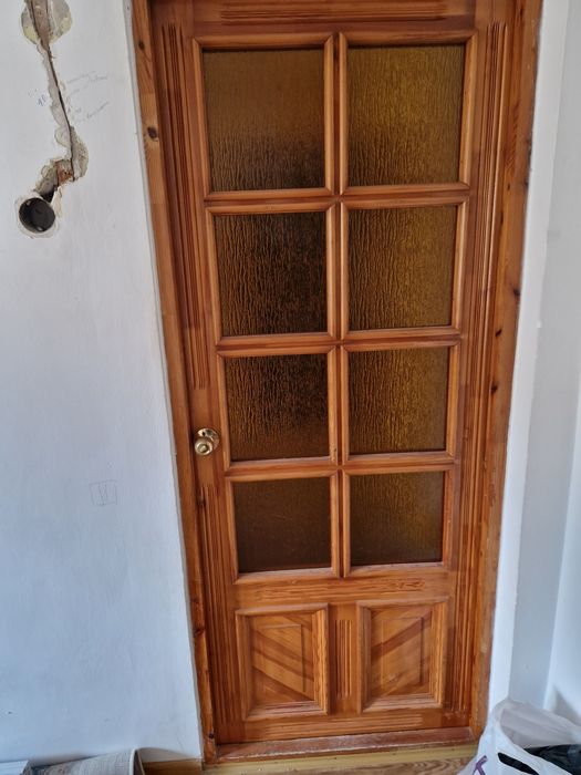 Дверь межкомнатные деревяные