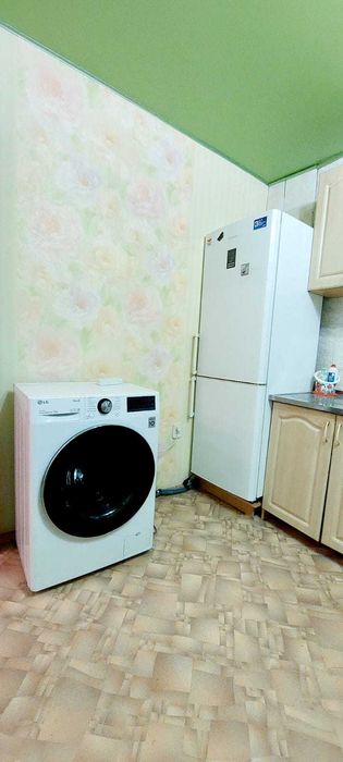 Аренда 3-х комнатной, улучшенной планировки. Ул. 50 лет Октября 102 г. - More