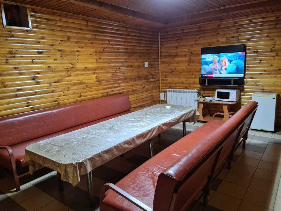 Сауна с тёплым бассейном FRIENDS. 7000/час. "Алатау". 7 мкрн.