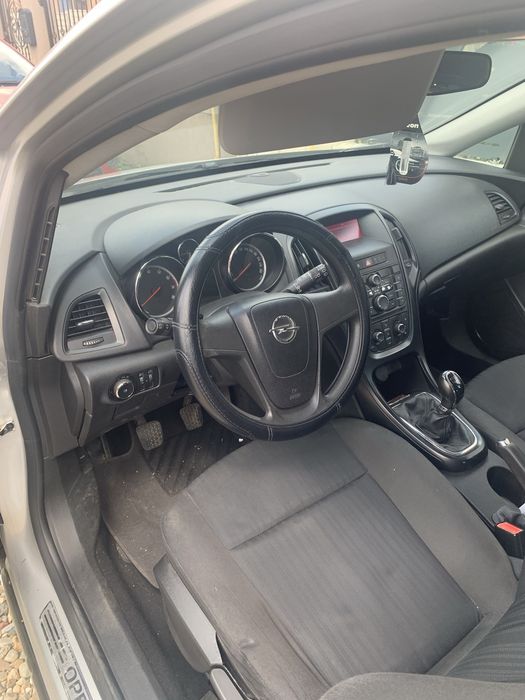 Opel Astra J 2010