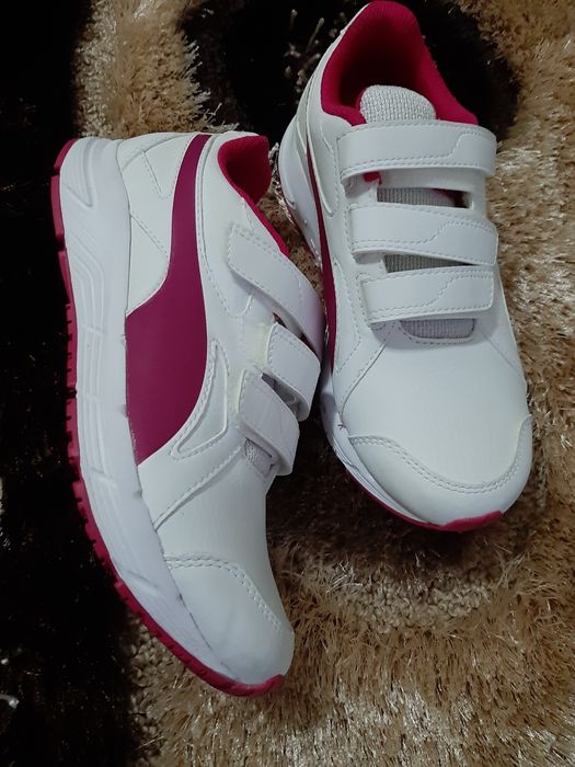 Vând încălțăminte Puma