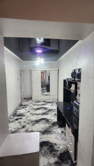 Срочно!! 4 Хонали квартира сотилади